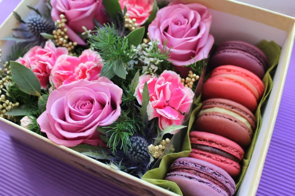 Цветы и вкусняшки