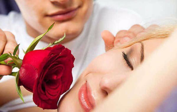 Цветы в постель любимой