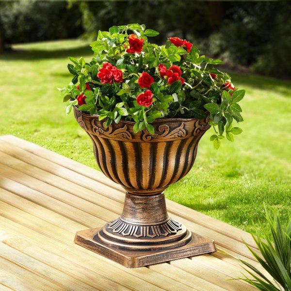 Кашпо для дачи