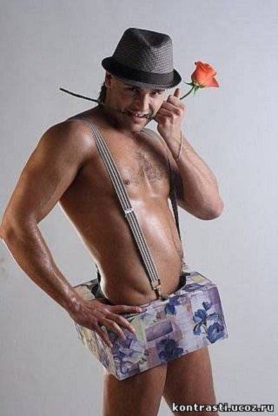 Стриптизёр с цветами