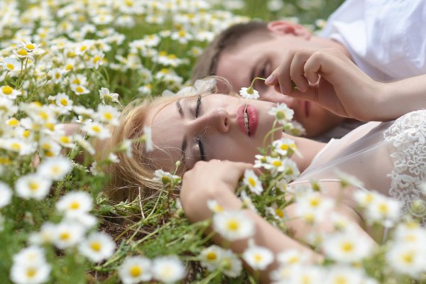 Влюбленные в цветах