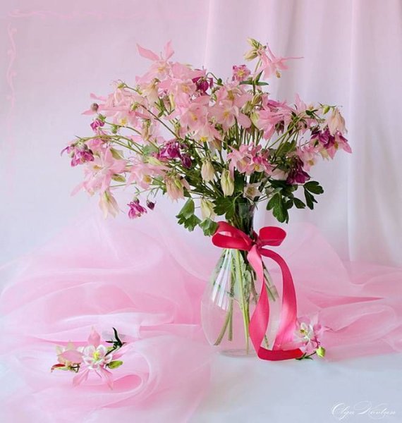 Изящные весенние букеты