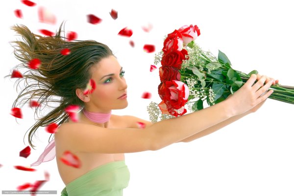 Девушка с цветком