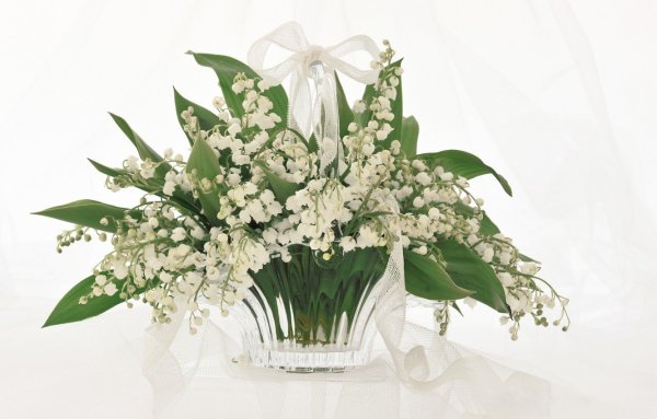 Весенний букет с ландышами