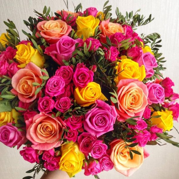 Яркий букет