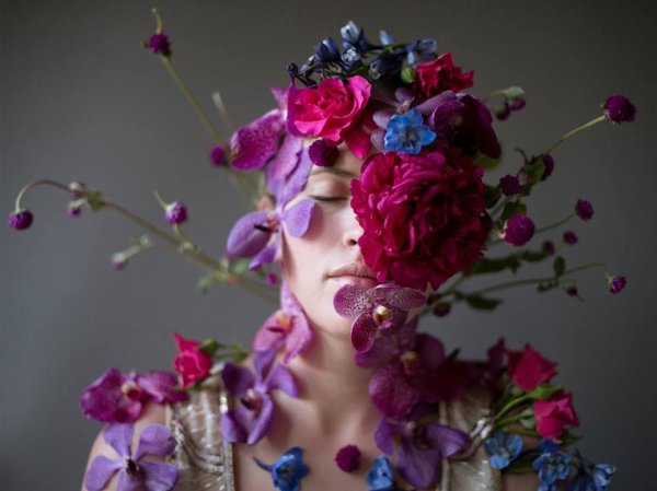 Голова из дерева