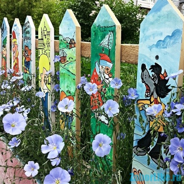 Забор из цветов мультяшный