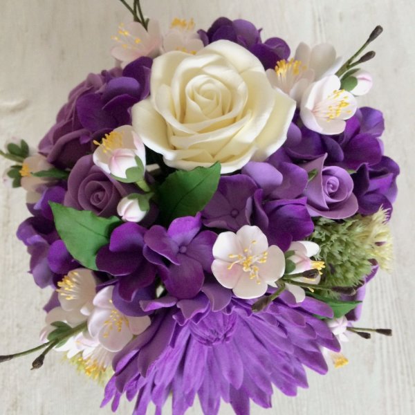 Фиолетовый букет с днем рождения