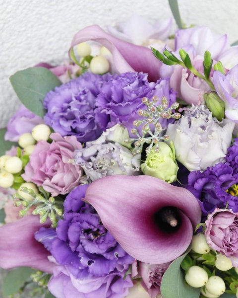 Эустома партнер