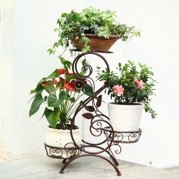 Кованые полки для цветов