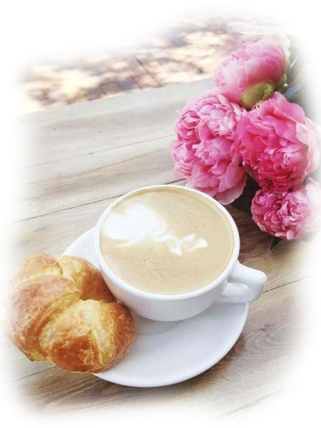 Пионы и чашка кофе