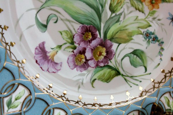 Внутриглазурная роспись фарфора