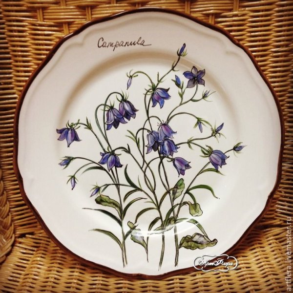 Флёра Даминова роспись посуды