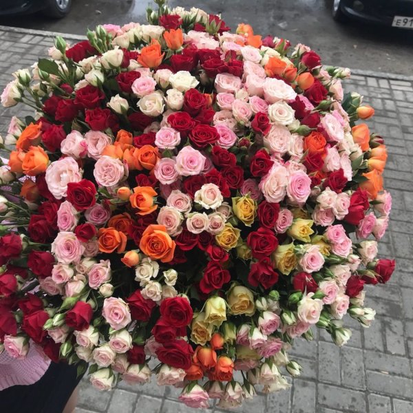 Пышный букет цветов