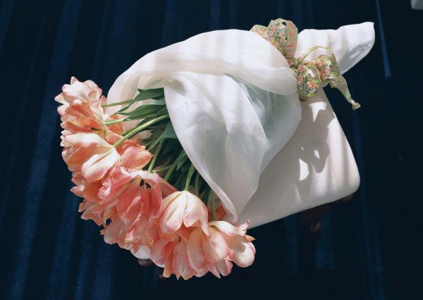 Девушка в платье красивая