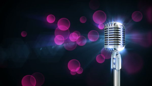 Микрофон на сцене