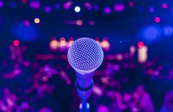 Наушники с микрофоном