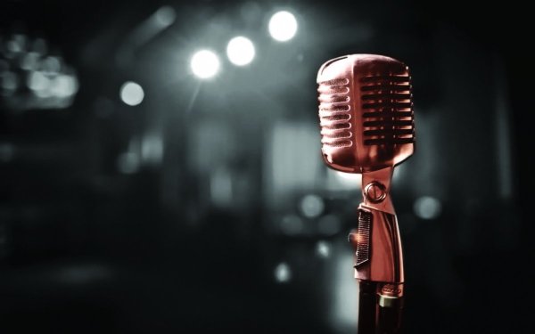 Яркий микрофон