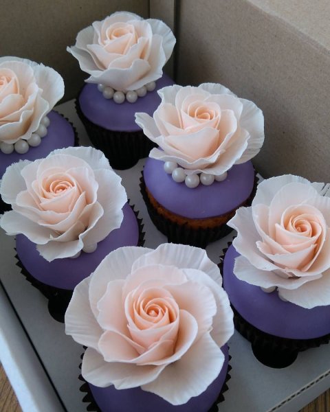 Цветы из мастики