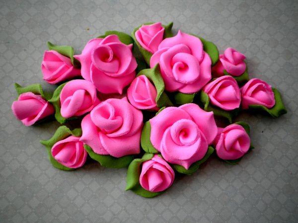 Цветочки из сахарной мастики