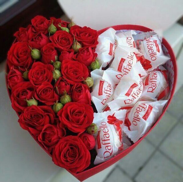 Букет с розами и Рафаэлло