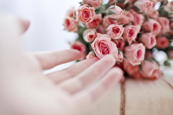 Цветок на руку.