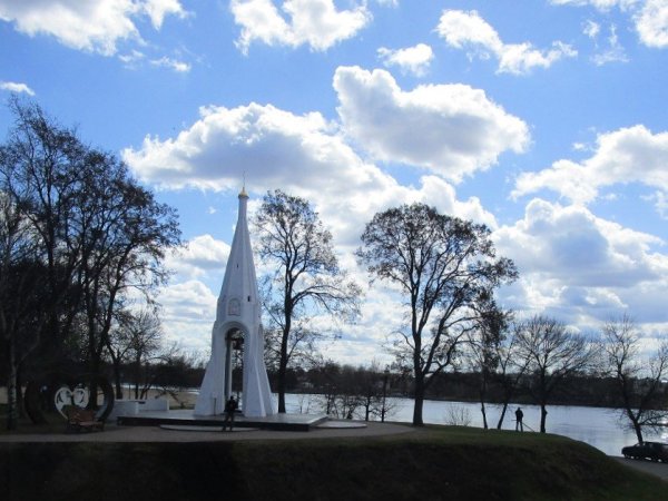 Речка в апреле