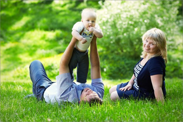 Родители и дети на природе