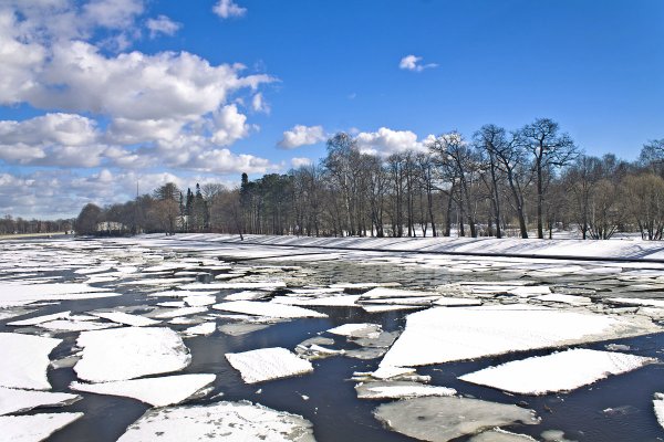 Апрель ледоход на реке