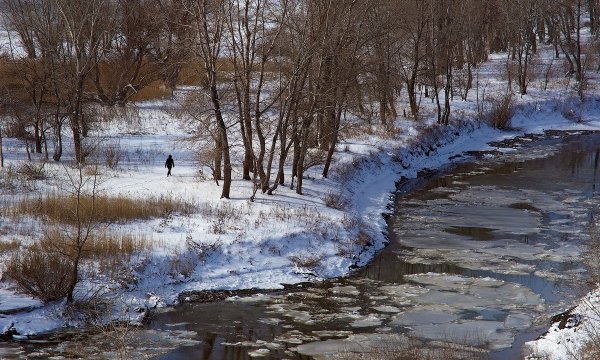 Весенняя река