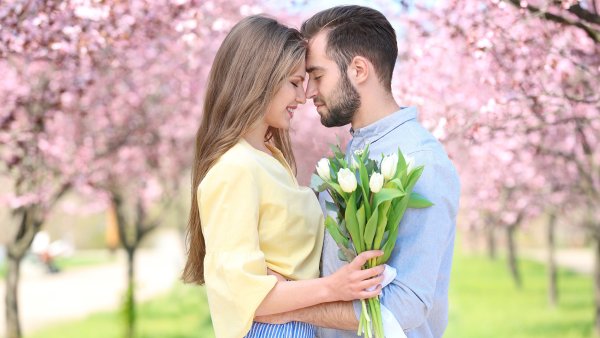 Весенняя любовь