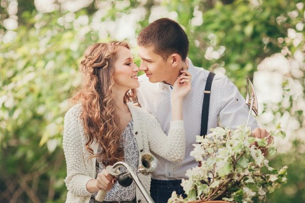 Лавстори в цветущем саду