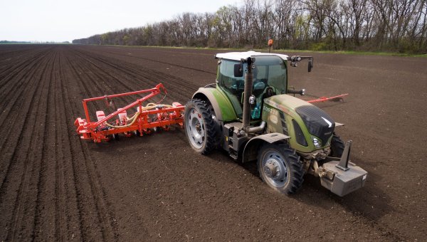 Плуг для трактора