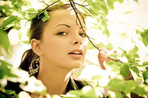 Весенняя девушка