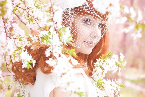 Весенняя женщина