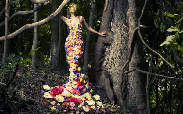 Женщина дерево