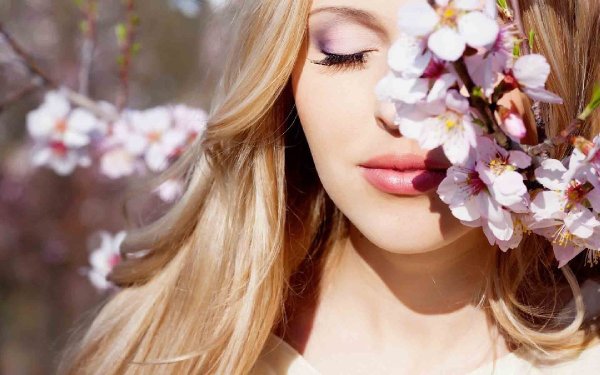 Девушка Весна