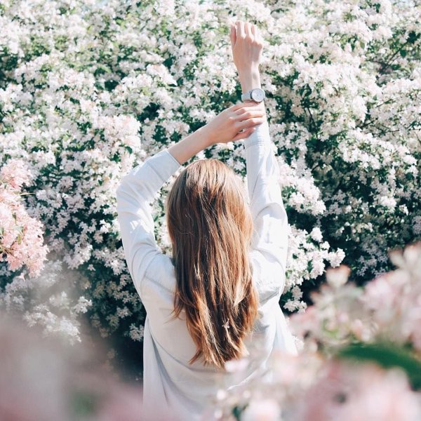 Красивые девушки весной