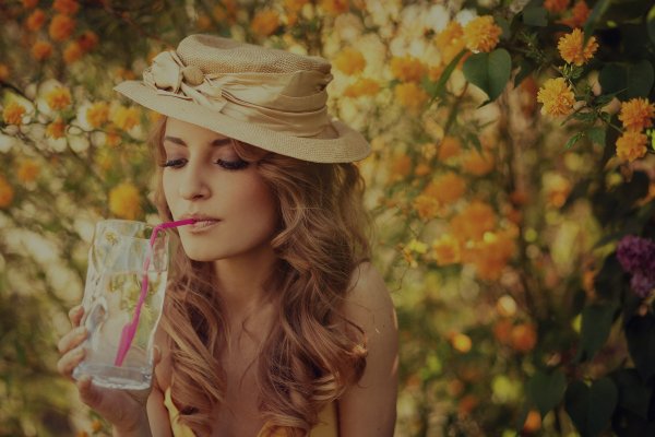 Осень девушка в шляпке