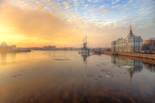 Санкт-Петербург утро Нева