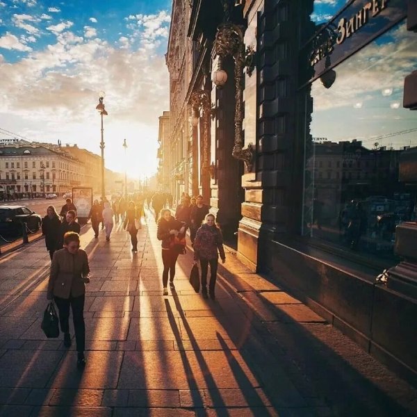 Солнечное утро в Петербурге