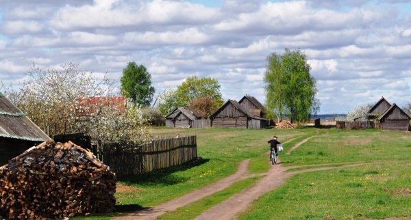 Весна в деревне