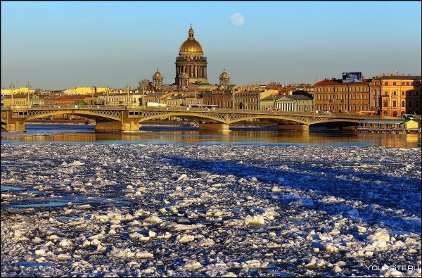 Санкт-Петербург в апреле