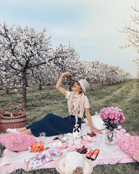 Фотосессия пикник весной