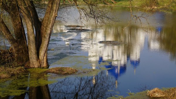 Разлив воды весной