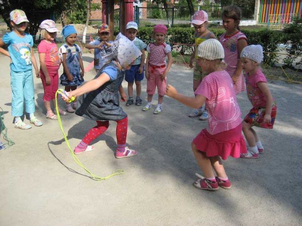 Прогулка в детском саду