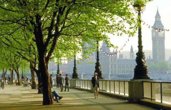 Улицы Лондона весной