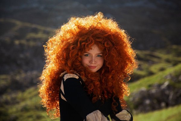 Модели причесок рыжая девушка Москва Золотая рыбка