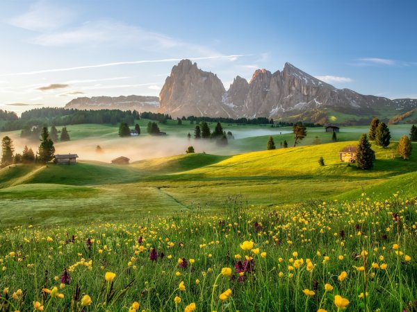 Весна в Доломитовых Альпах