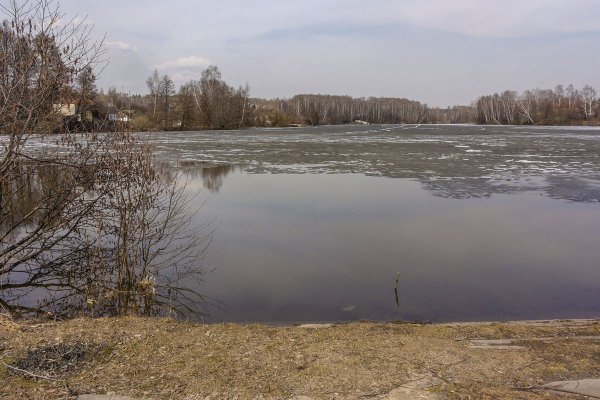 Весеннее озеро